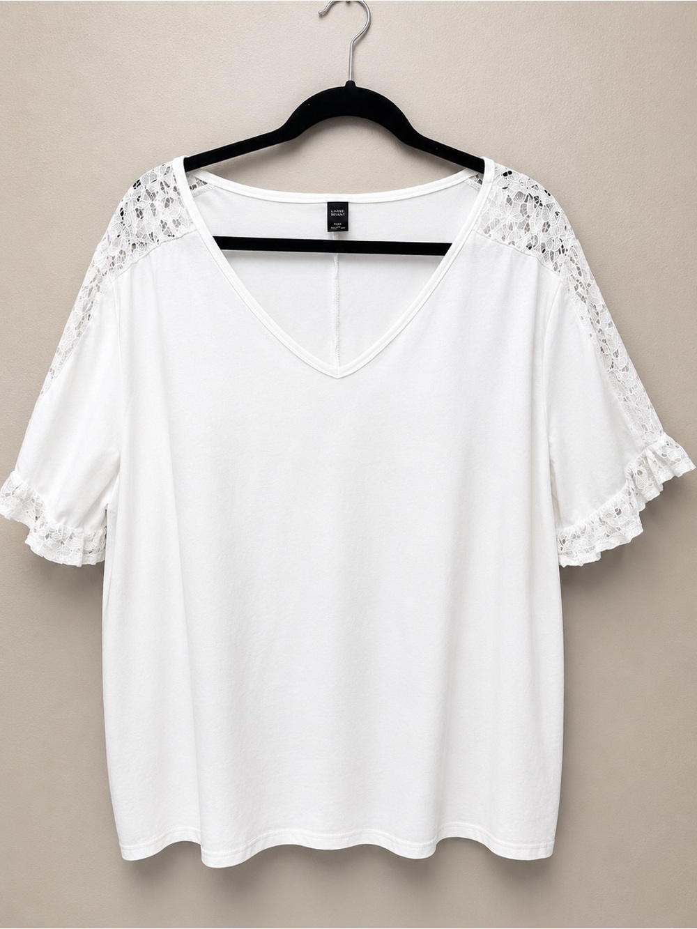 SHEIN White V-Neck Lace-Trim Short Sleeve Top